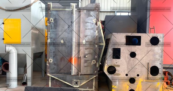 376吊鉤式拋丸機生產廠家拋丸機主機制作中，準備噴漆